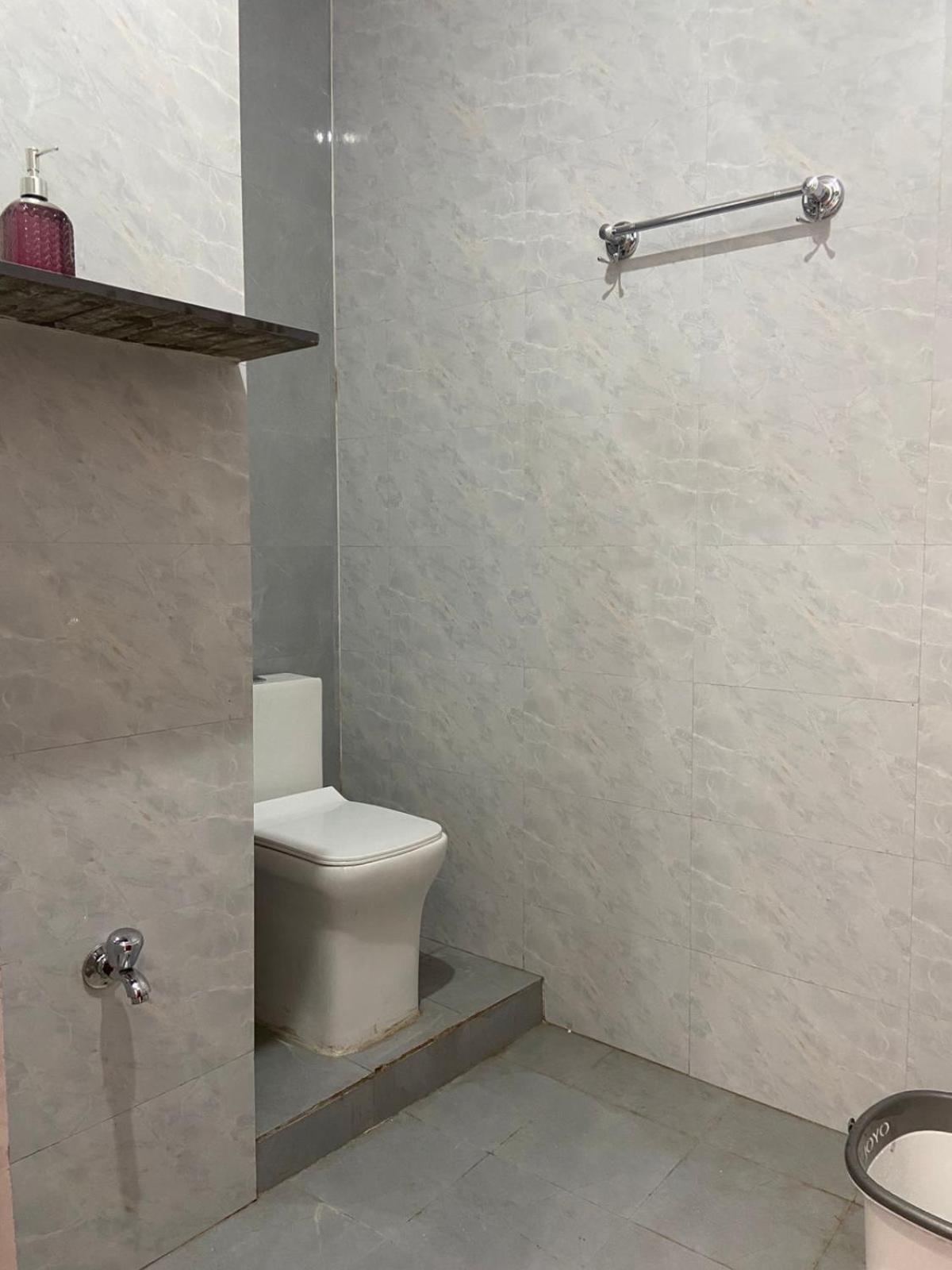 Nirmal Niwas Hotel Varanasi Bagian luar foto
