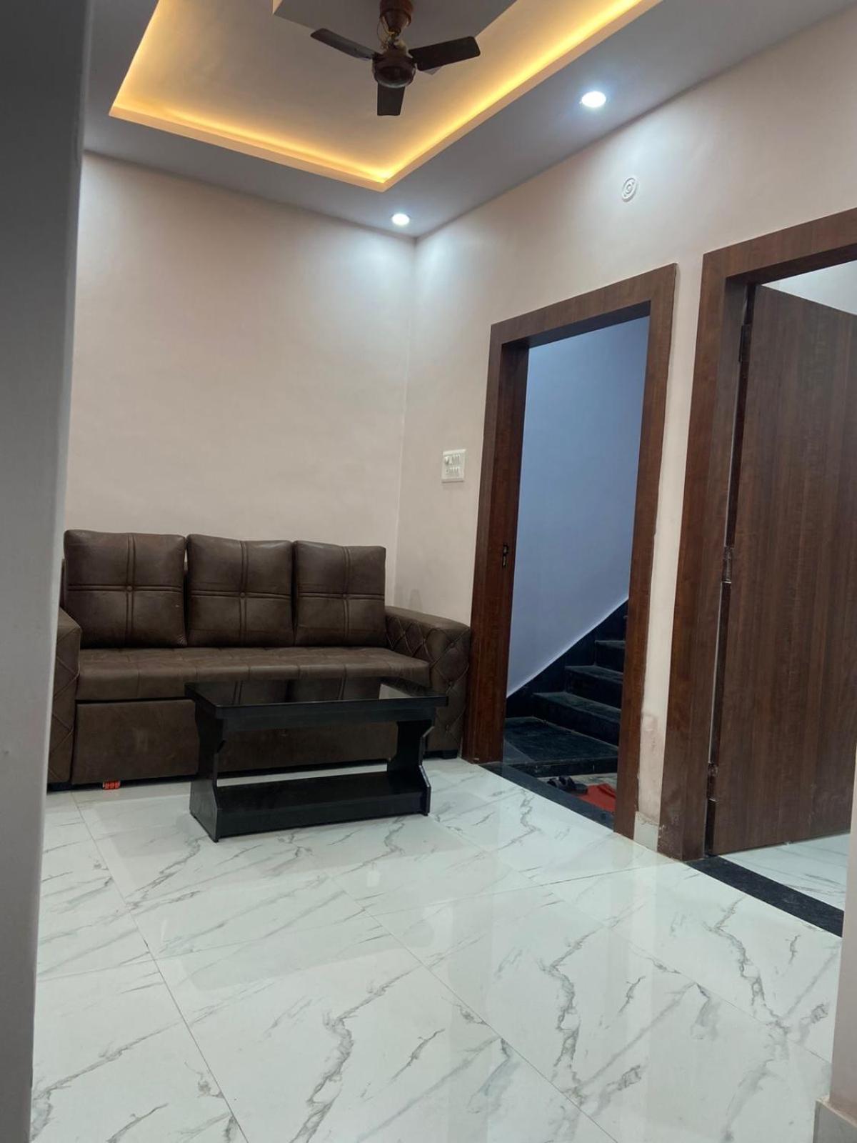 Nirmal Niwas Hotel Varanasi Bagian luar foto